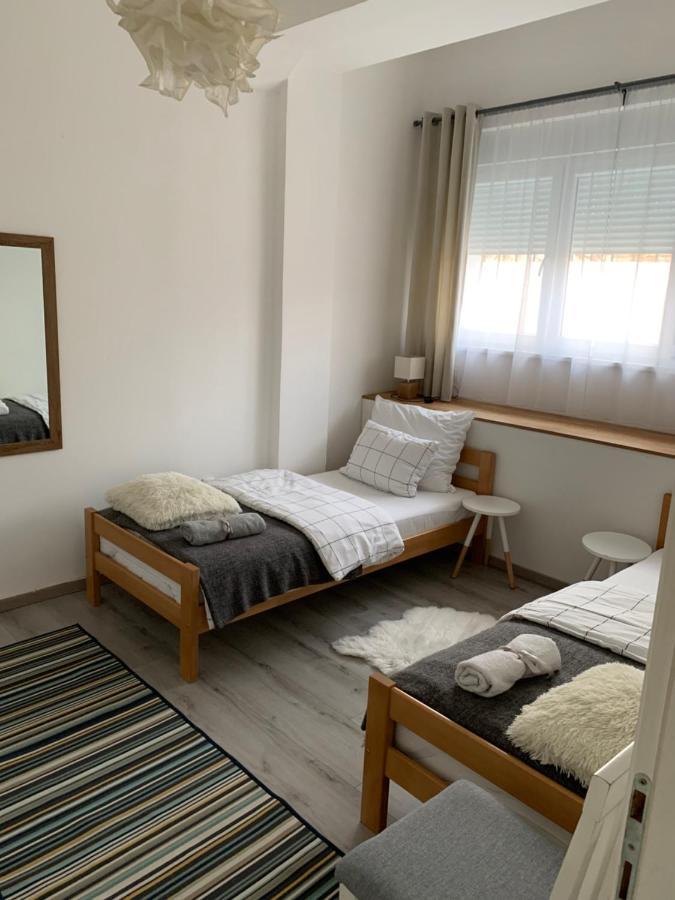 Jumi Lägenhet Belgrad Exteriör bild